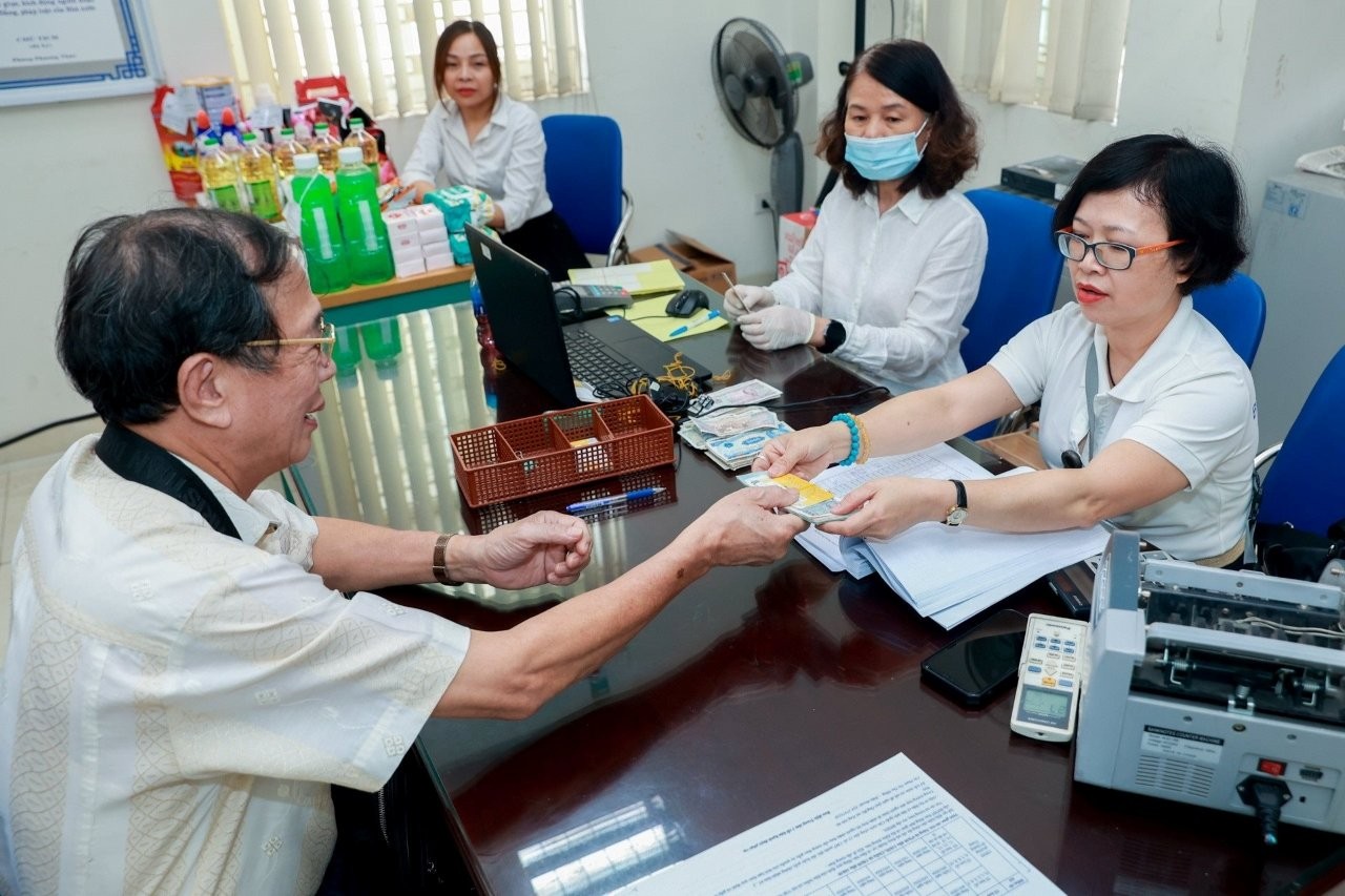 Theo quy định pháp luật hiện hành, tiền lương hưu dù được chi trả từ Quỹ bảo hiểm xã hội, Quỹ hưu trí tự nguyện (chế độ hàng tháng) hay từ nước ngoài, đều thuộc diện được miễn thuế thuế thu nhập cá nhân. (Ảnh minh họa)