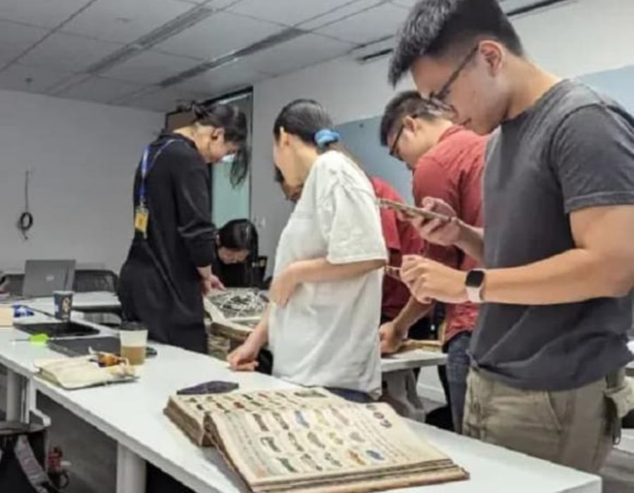 Ngành nghiên cứu lịch sử là một trong những ngành nghề không được đánh giá cao và dễ thất nghiệp bậc nhất trong tương lai. (Ảnh minh họa)