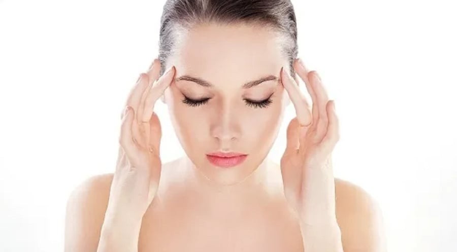 Massage giúp kích thích sản xuất collagen và elastin – hai thành phần quan trọng giúp da săn chắc và đàn hồi hơn.