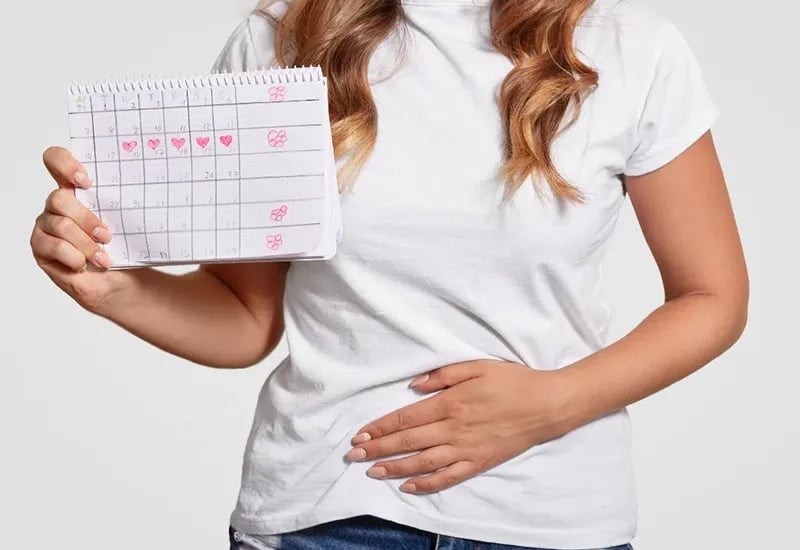 Phụ nữ có chu kỳ kinh 5 ngày thường có sức khỏe sinh sản ổn định và nội tiết tố cân bằng.