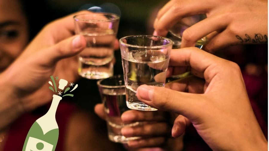 Đã uống rượu bia thì tránh đi bộ đi xe đạp ra ngoài