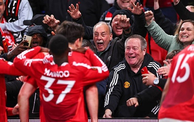 Man Utd có màn ngược dòng khá cảm xúc.