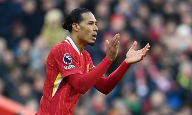Van Dijk nổi bật bởi chuyên môn và tố chất thủ lĩnh.