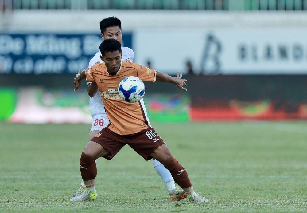 HAGL bại trận trước Hà Tĩnh.