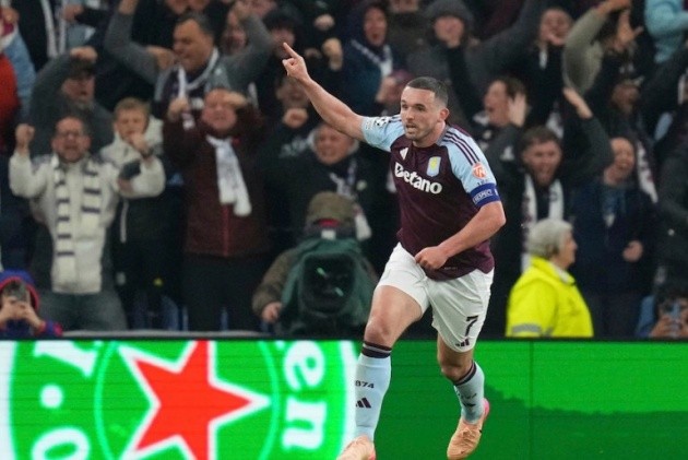  McGinn gây ấn tượng ở Aston Villa.