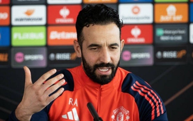 Amorim giờ phải tập trung vào Europa League.