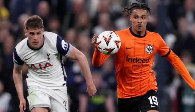 Van de Ven là thương vụ chất lượng của Spurs.