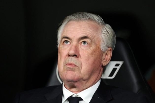 Ancelotti trên đường rời Real Madrid.
