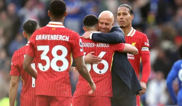 Arsenal một lần nữa đứng trước nguy cơ về nhì.
