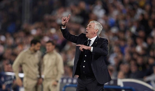 HLV Carlo Ancelotti có thể thở phào sau khi Real giành 3 điểm.