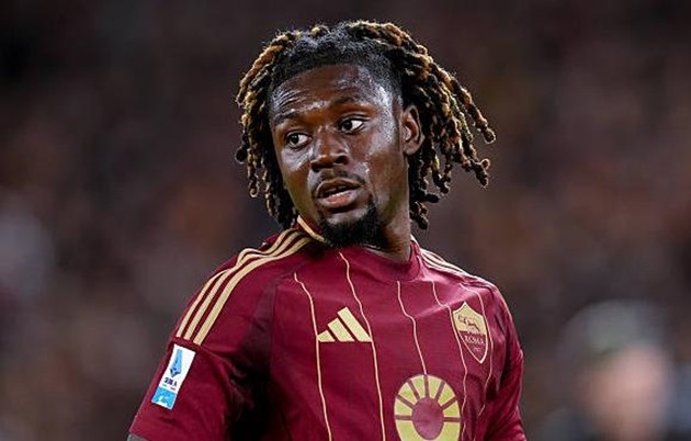 AS Roma muốn giữ chân Manu Kone bất chấp sự quan tâm từ PSG.
