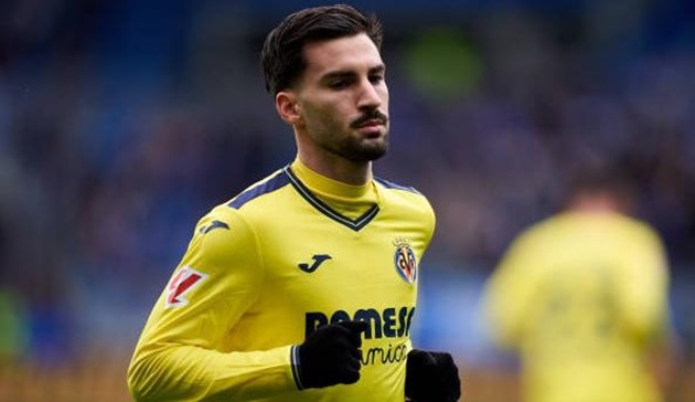 Alex Baena lọt vào tầm ngắm của Manchester United.
