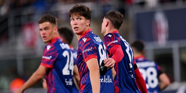 Bologna có chiến thắng thuyết phục trước Empoli ở bán kết Coppa Italita.