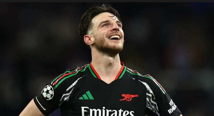 Declan Rice có thể thi đấu ở nhiều vị trí nhưng anh sẽ chơi tốt hơn nếu có một tiền vệ trụ đá ngay phía sau.