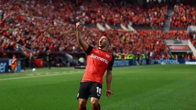Leverkusen khiến Bayern chưa thể đăng quang ở vòng này.