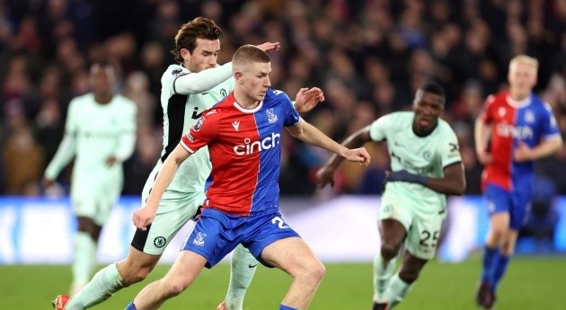Adam Wharton được Liverpool săn đón.