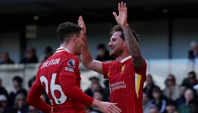 Liverpool được đánh giá cao hơn Tottenham.
