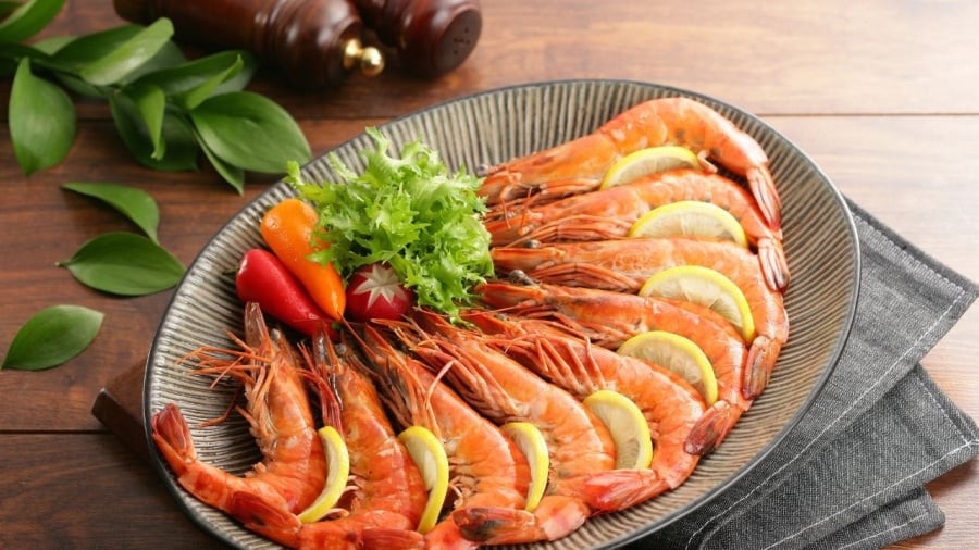 Chỉ cần chú ý một chút bạn sẽ có thành phẩm tôm luộc rất đẹp và ngon