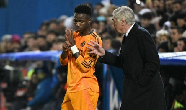 Cả Vini và Ancelotti đều có thể rời Real sau khi mùa giải này khép lại.