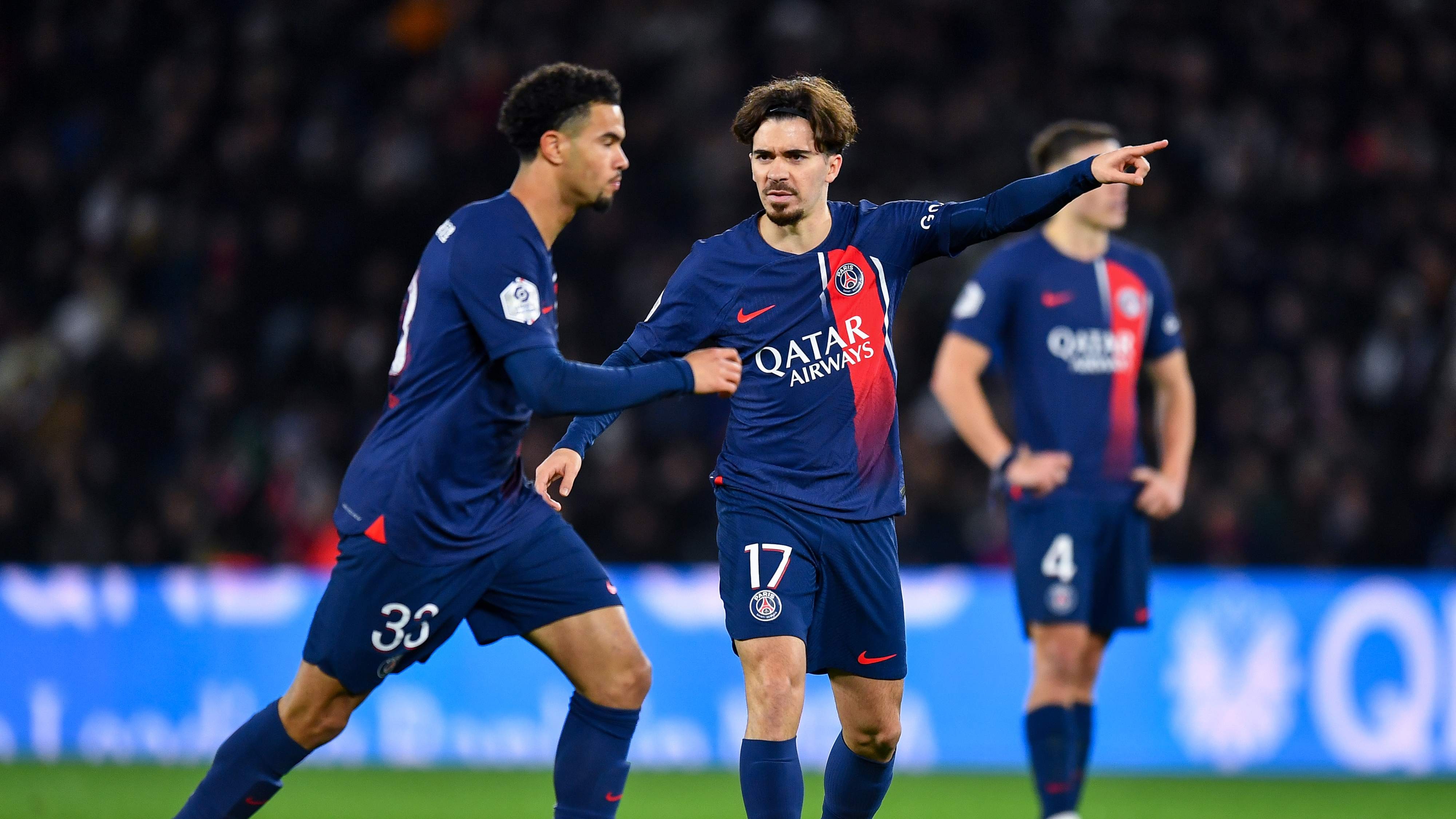 Hàng tiền vệ PSG bị đánh giá thiếu khả năng tranh chấp hơn nếu so với Arsenal.