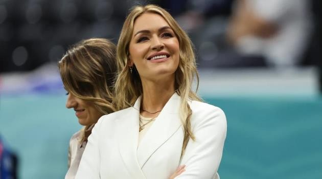 Laura Woods - MC nổi tiếng của kênh TNT Sports.