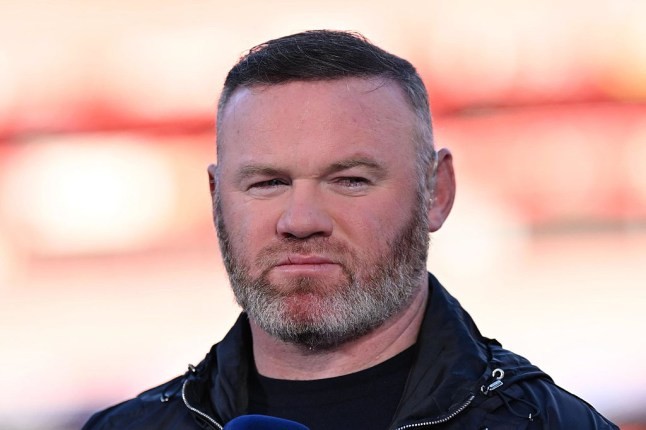 Rooney không hài lòng với tuyến giữa của Arsenal. 