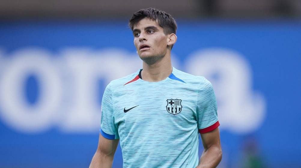 Gerard Martin trong màu áo Barcelona.