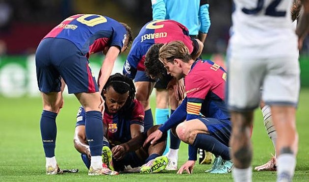 Barcelona vắng mặt nhiều trụ cột vì chấn thương