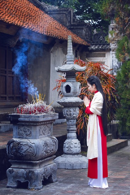 Người xưa dặn: “Lễ ít lòng nhiều, không bằng lễ to mà tâm tạp”.