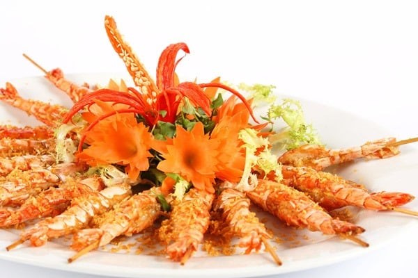 Tôm chiên là món ăn dễ làm nhưng lại vô cùng ngon miệng.