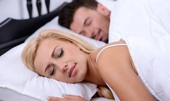 Nhiều bằng chứng cho thấy dopamine có khả năng làm dịu hệ thần kinh, từ đó giảm thiểu căng thẳng hiệu quả.