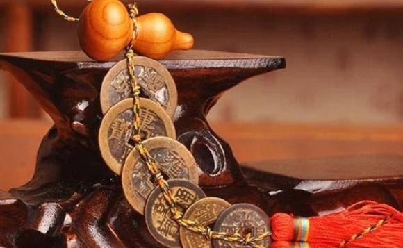 Tại sao giàu có rồi lại không nên về quê? Bởi lẽ ở quê, bà con láng giềng quen biết nhau từ lâu, điều kiện sống phần lớn tương đồng.