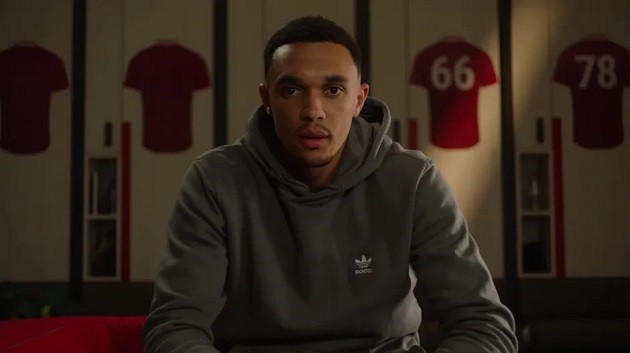 Trent đã nói lời chia tay Liverpool.