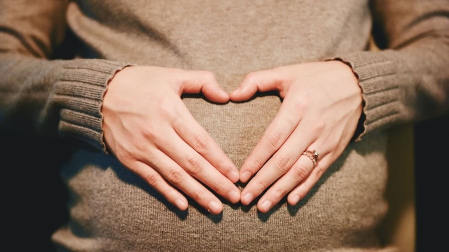 Sinh tháng 9, 10 nghĩa là mẹ thụ thai đầu xuân, điều đó thuận lợi cho cả mẹ giai đoạn bầu và thuận cho con giai đoạn vận động đầu đời