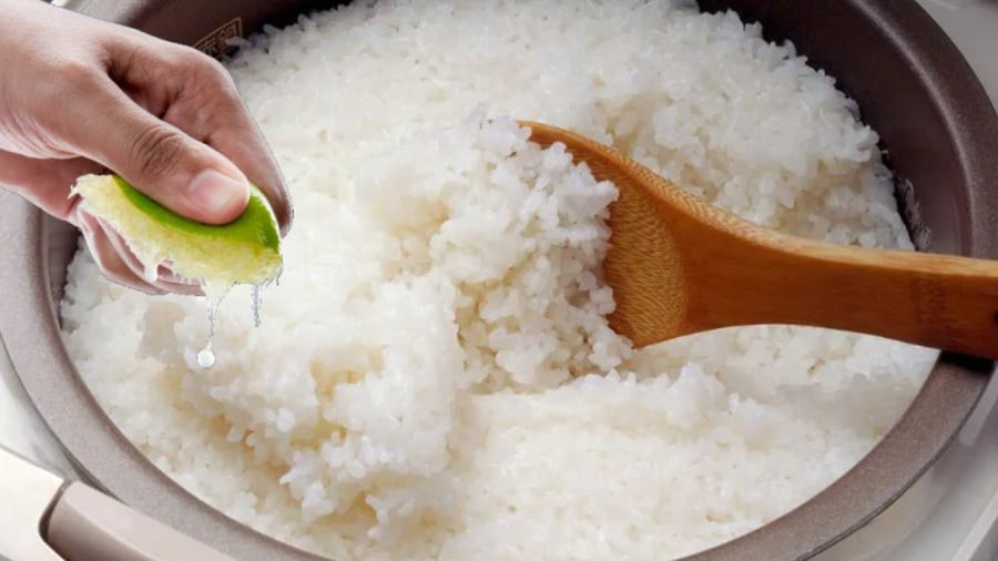 Vắt chanh vào nồi cơm giúp cơm trắng thơm và lâu thiu hơn.