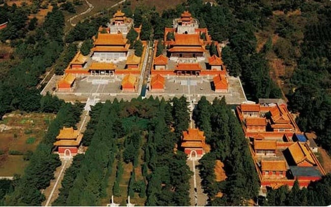 Lăng mộ Thái Lăng – nơi an nghỉ của Hoàng đế Ung Chính, cũng là khởi nguồn vụ việc mộ phần Điền Văn Kính bị san phẳng