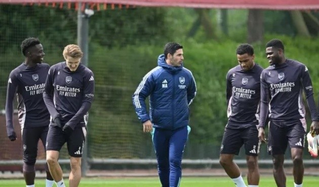 Arsenal đối mặt trận cầu quyết định mùa giải.