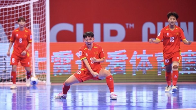 Chiến thắng cảm xúc của các cô gái Việt Nam. Ảnh: AFC.