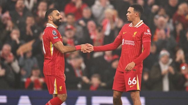 Trent Alexander-Arnold và Mohamed Salah có mối liên kết ăn ý bên cánh phải.