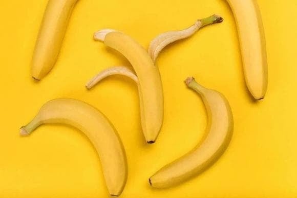 Cây cảnh, hoa trồng tại nhà cũng “ưa chuộng” chuối không kém con người.