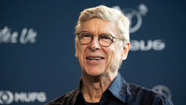 Wenger đánh giá PSG cao hơn Arsenal sau hai lượt trận.