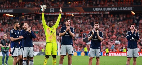 Chơi bết bát ở EPL là thế, nhưng MU lại thi đấu ấn tượng khi bước ra trời Âu.