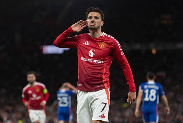 Mount tỏa sáng trong chiến thắng của Man United.