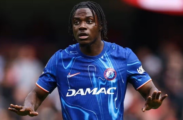Lavia điều tiết tuyến giữa Chelsea.