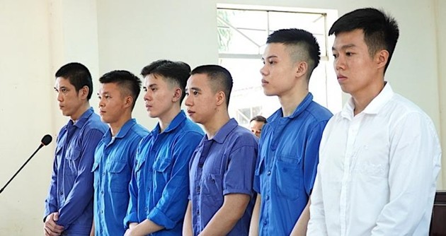 6 cựu cầu thủ Bà Rịa-Vũng Tàu bị phạt tù vì bán độ.