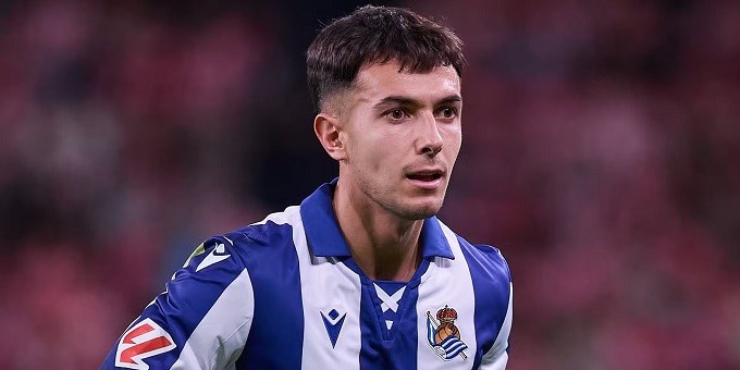 Martin Zubimendi là chữ ký được kỳ vọng của Pháo thủ.