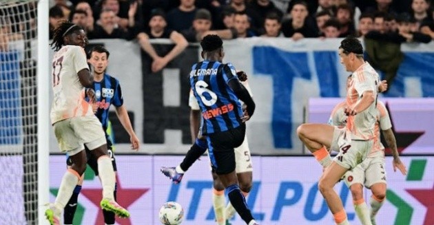 AS Roma gặp bất lợi sau khi để thua Atalanta.