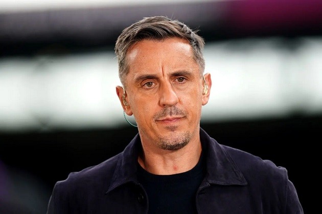 Neville đã đưa ra lời khuyên cho Arsenal.
