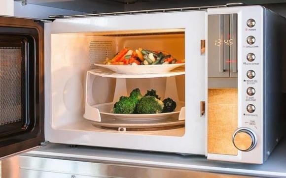 Lò nướng/Lò vi sóng: Công suất dao động từ 1200 đến 2000W. 