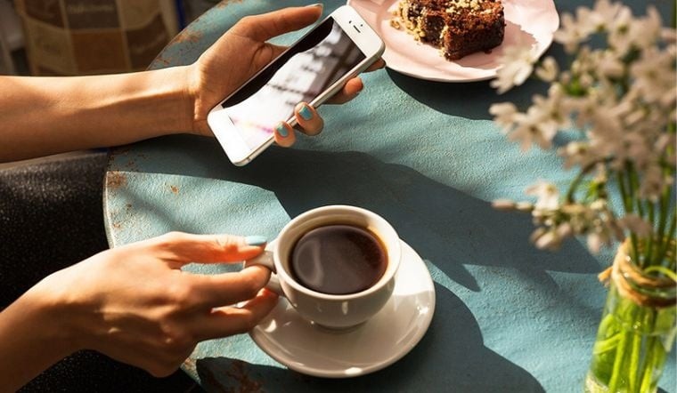Uống cà phê buổi sáng có thể mang lại sự tỉnh táo và hứng khởi, nhưng tuyệt đối không nên dùng để thay thế hoàn toàn cho bữa sáng.